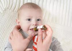 帮咳嗽宝宝排痰，这5种方法最有效