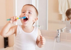 孩子分段年龄牙齿护理全攻略！99%家长不知道！
