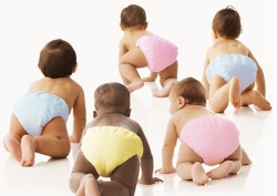 原创| 2岁女孩竟光屁股，90%的妈妈竟不知宝宝内裤的重要性