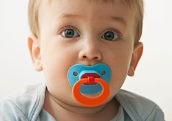 原创| 为宝宝挑选合适的奶嘴？大有学问！双十一你怎么选？