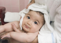 原创| 夏季给宝宝洗澡，妈妈要注意那些误区呢！