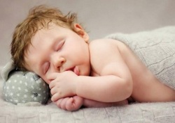 原创| 宝宝睡姿有没有很讲究？总觉得他们的睡姿很奇怪！